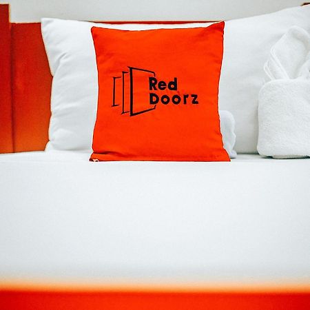Reddoorz At S & L Apartelle Daraga Albay Legazpi Eksteriør billede