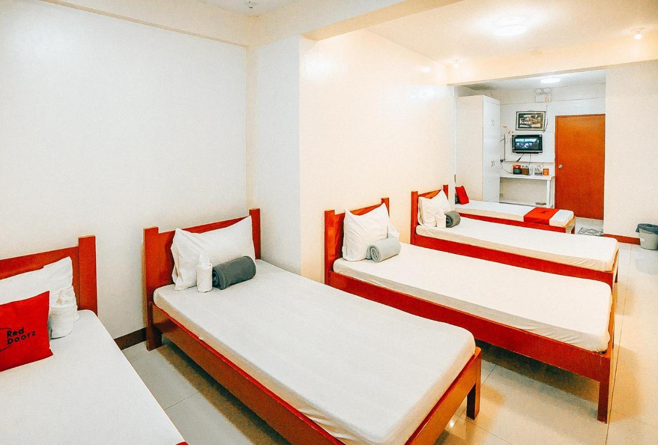 Reddoorz At S & L Apartelle Daraga Albay Legazpi Eksteriør billede