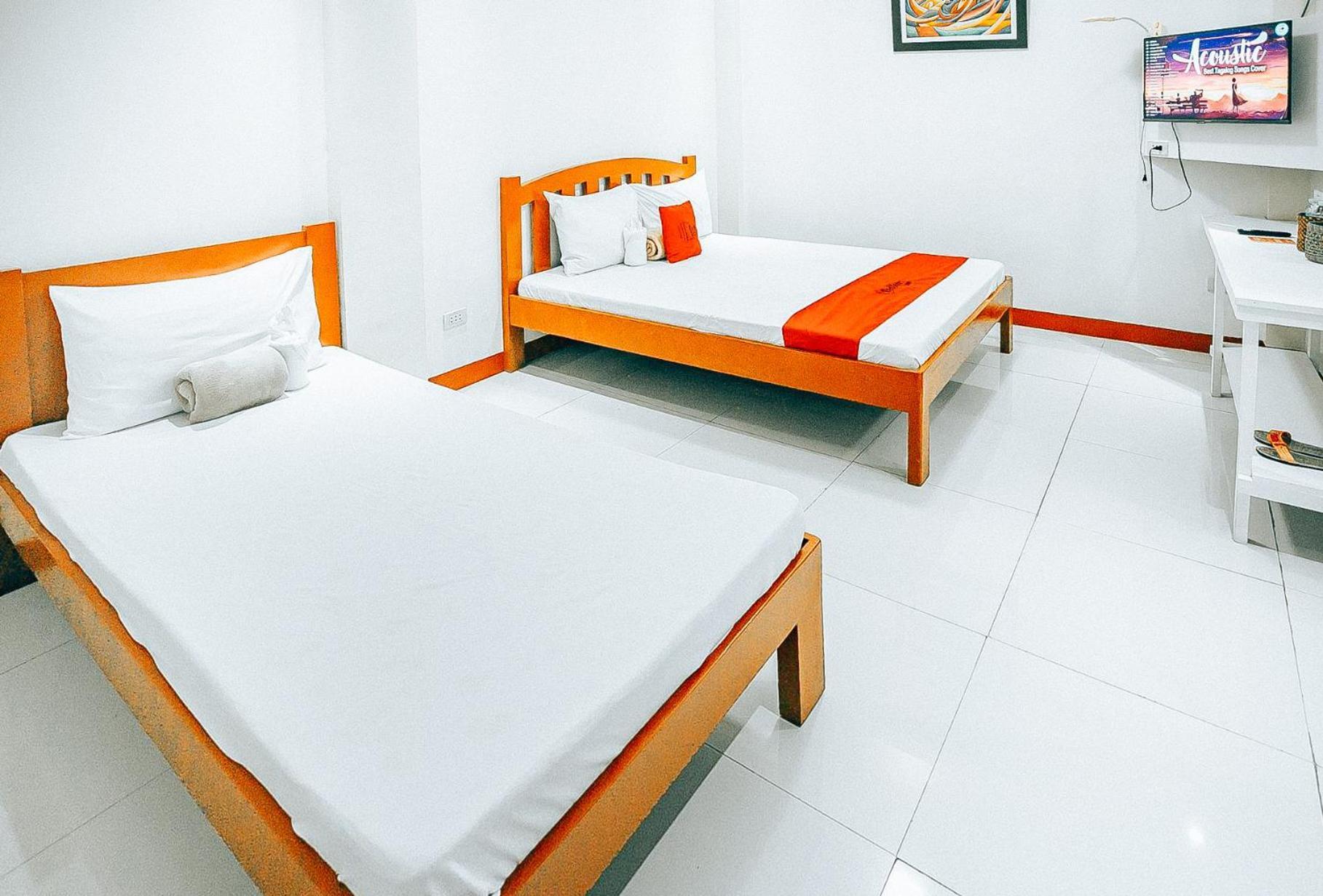 Reddoorz At S & L Apartelle Daraga Albay Legazpi Eksteriør billede